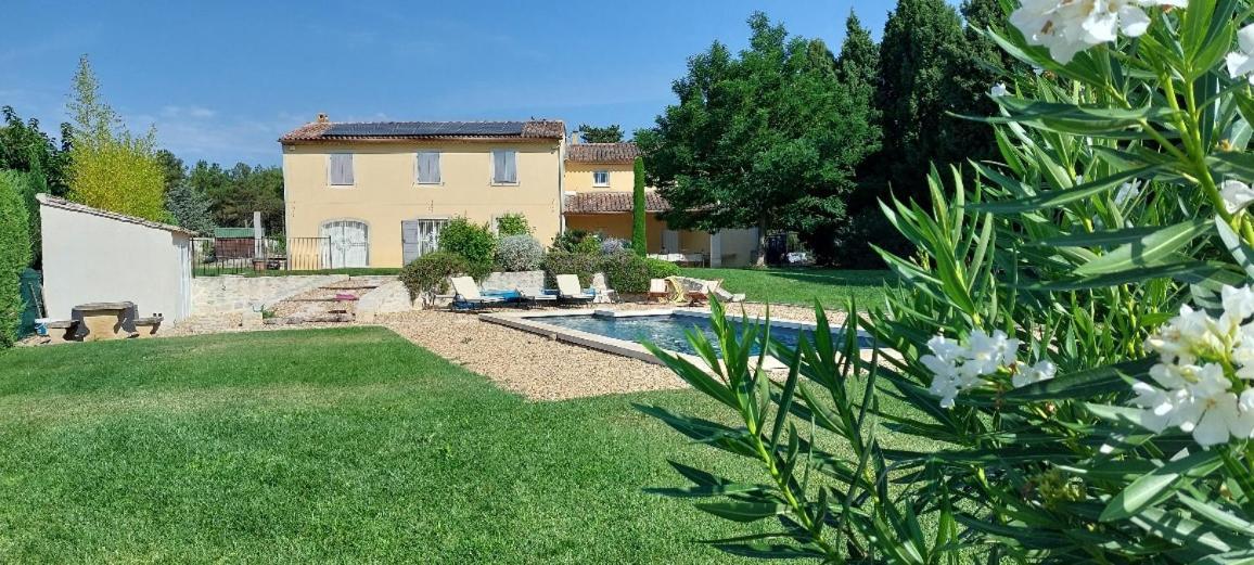 En Provence, Chez Stephanie Et Marcel Saint-Remy-de-Provence Exterior photo